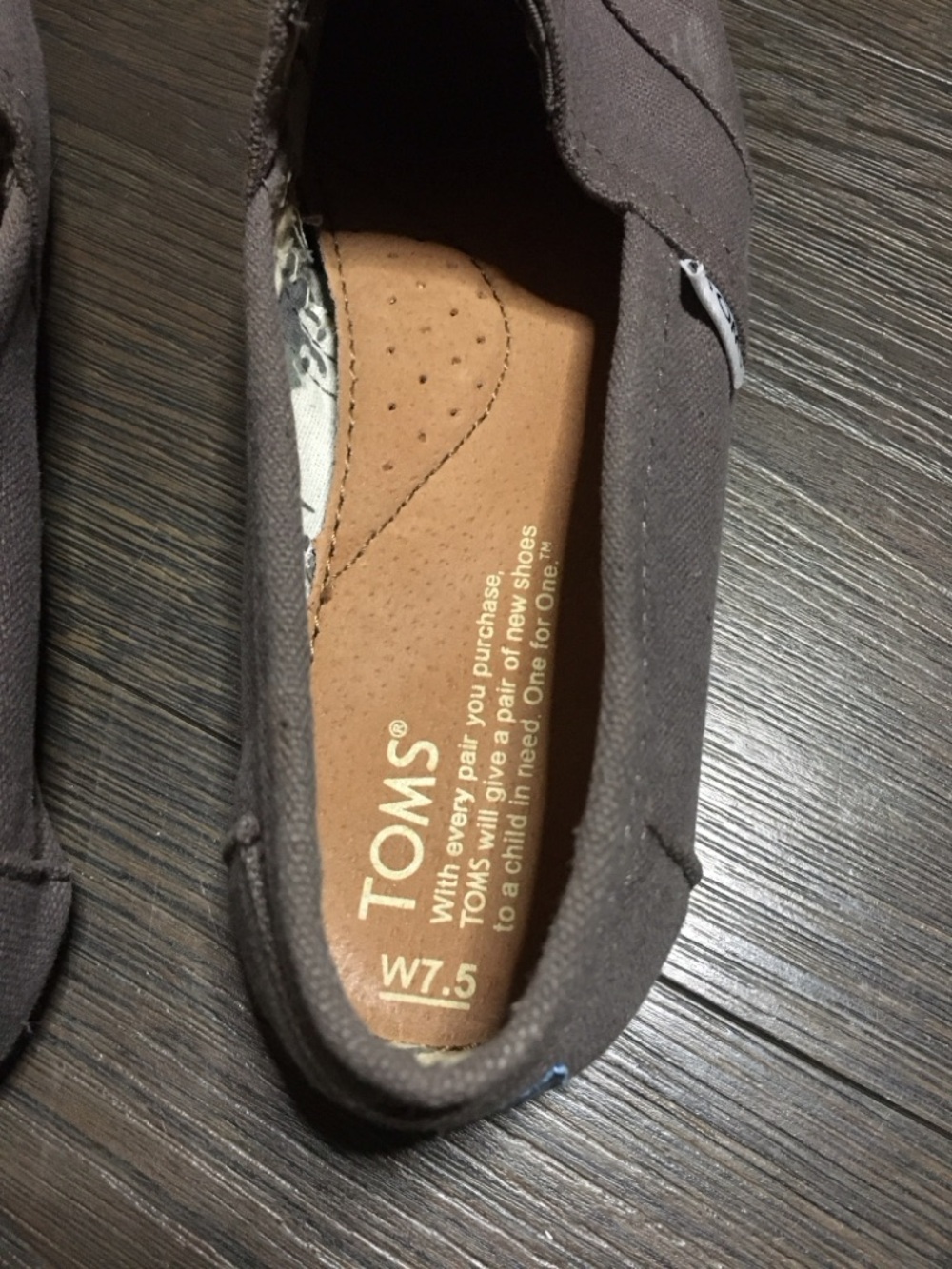 TOMS Womens Classic Slip-On Shoe in Ash Gray - Picture 4 of 10